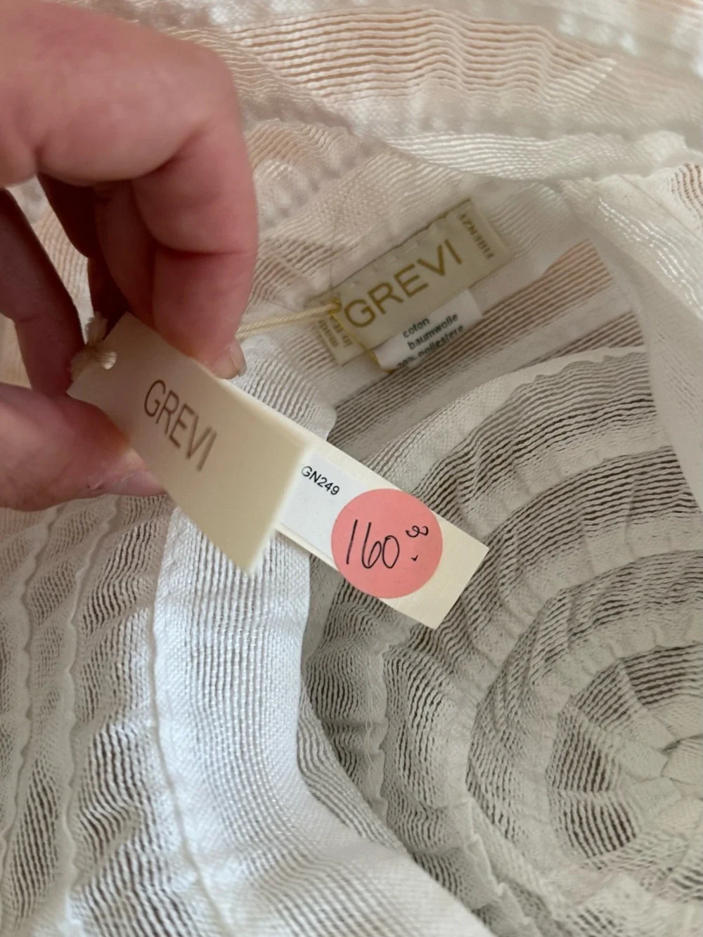 Grevi White and Tan Striped Woven Hat